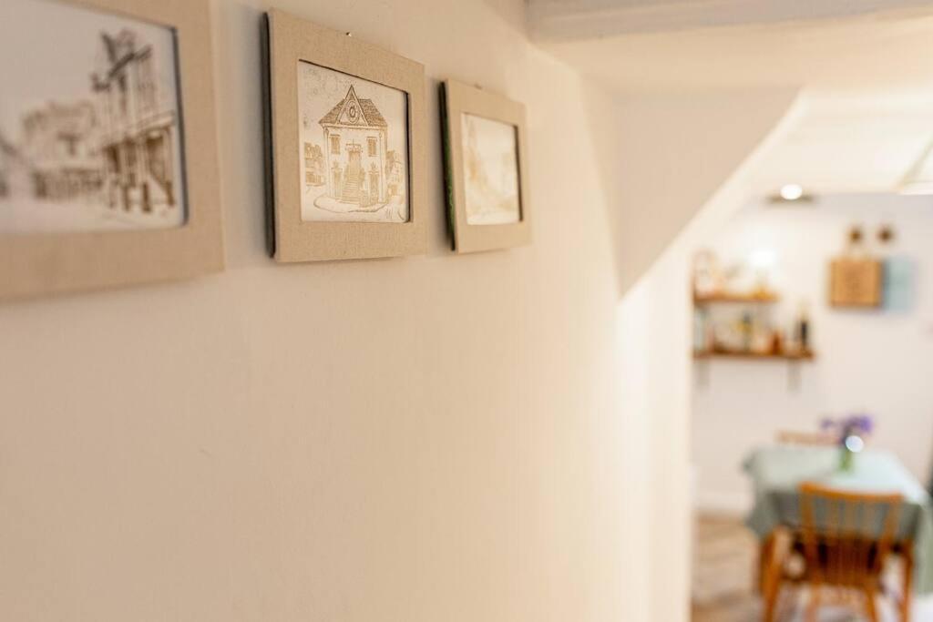 Light And Central Apartment Above Knead Bakery Tetbury Extérieur photo